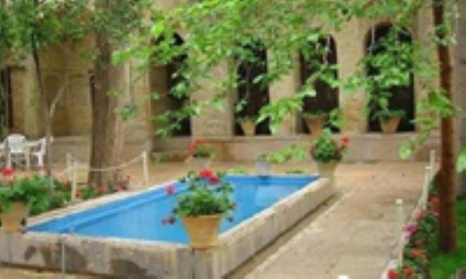 خانه‌ی پدری
