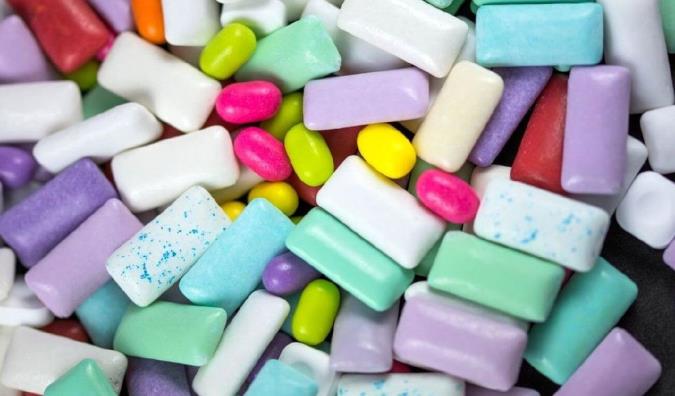 آنچه لازم است درباره آدامس بدانید