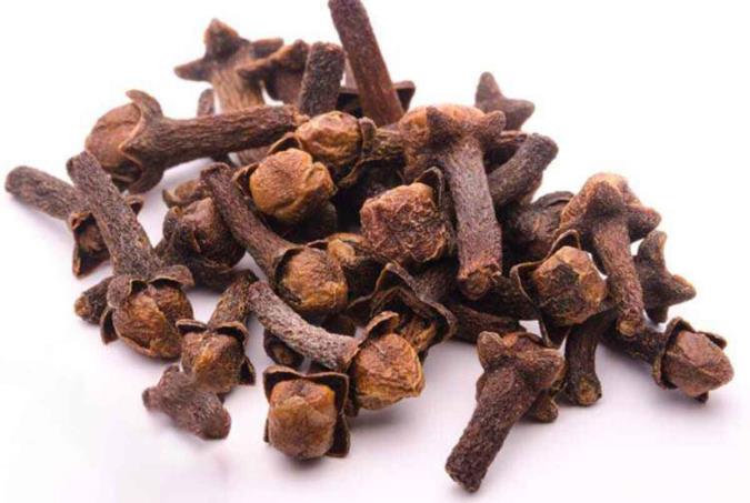 کالری میخک چقدر است؟ + ارزش غذایی