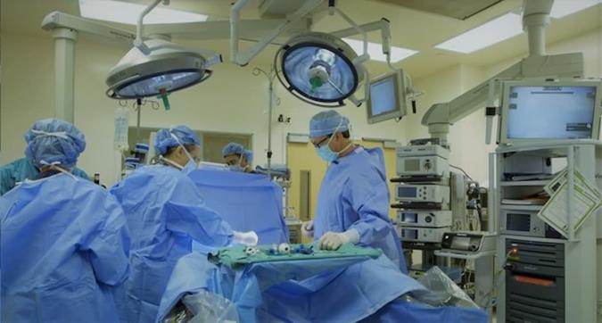 جراحی سرطان پروستات: زمان نیاز، روش‌ها و عوارض آن