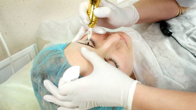 عوارض تاتو در دوران شیردهی