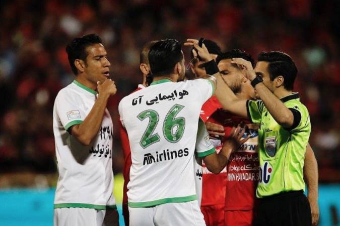 دست رد پرسپولیس به جام هجدهم/سرنوشت قهرمانی به هفته ی آخر کشیده شد