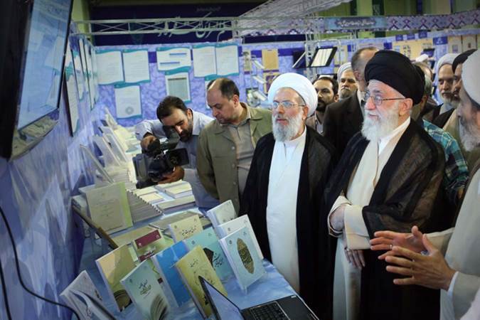 گزارش تصویری بازدید رهبر معظم انقلاب از مؤسسه دارالحدیث