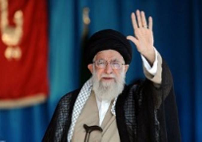 رهبر معظم انقلاب: دفاع مقدس تمام‌نشدنی است/دشمن در تهاجم به معنویات شکست خواهد خورد
