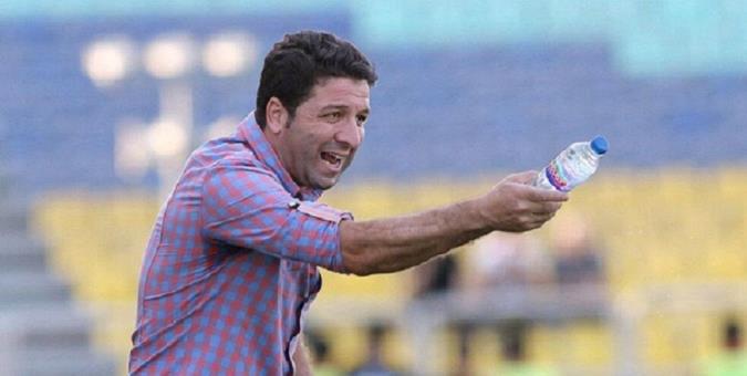 گل محمدی اشتباه کرد و باید تاوانش را بدهد/پرسپولیس نیاز به خانه تکانی اساسی دارد