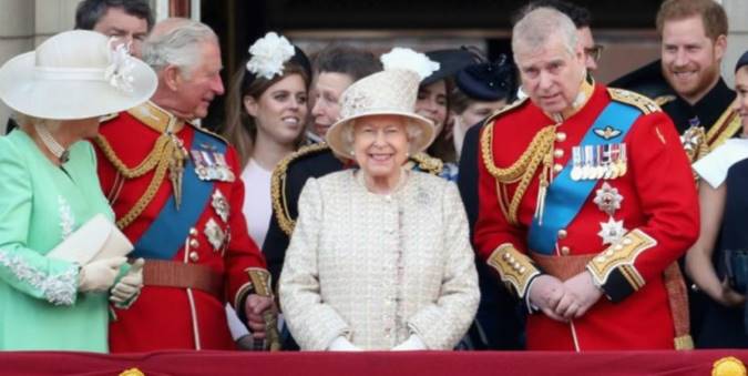 نگاهی به حوزه اختیارات «مقام تشریفاتی» ملکه انگلیس!