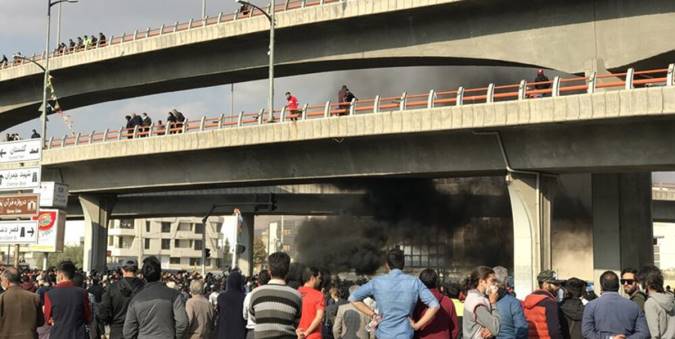 آمریکا از اغتشاش گران خواست از ناآرامی‌های در ایران فیلم بفرستند!