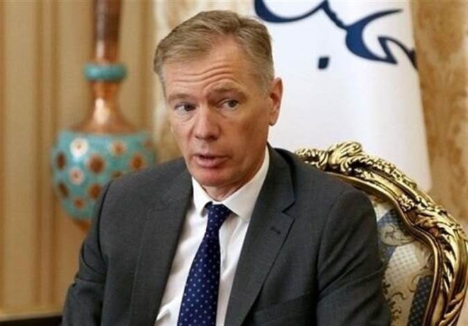 «رابرت مک ایر» سفیر انگلیس تهران را ترک کرد