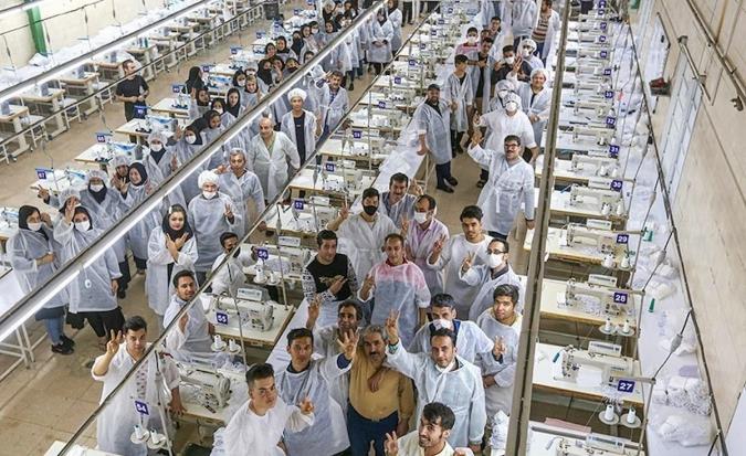بهره برداری بزرگ‌ترین کارخانه تولید ماسک جنوب غرب آسیا در اشتهارد/ تولید روزانه 3میلیون ماسک تنفسی