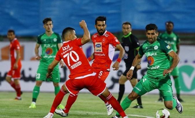 تساوی دشوار پرسپولیس مقابل ذوب آهن/ استقلال برد و به رده دوم رسید