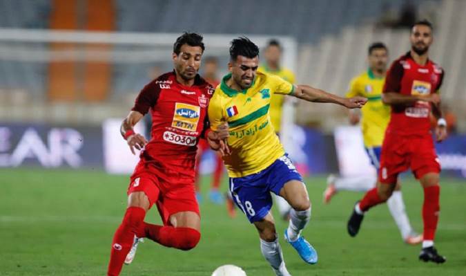 مومنی در گفتگو با راسخون: برای شکست سپاهان همه چیز را فراموش کرده بودیم/مشکلات مالی نبود، قهرمان نیم فصل می شدیم