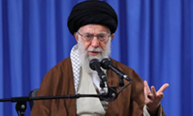 کوتاه‌آمدن آمریکا را گستاخ می‌کند تنها راه، مقابله وایستادگی است / آمریکا برای خراب‌کردن برجام نهایت خباثت را به‌عمل می‌آورد / ماجرای مصدق نشان می‌دهد آمریکا حتی به کسانی که به آن امید می‌بندند، رحم نمی‌کند