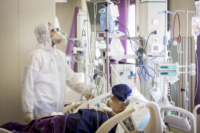 کرونا در ایران| ۱۴۱ فوتی در ۲۴ ساعت گذشته/ شناسایی ۲۱۱۳ بیمار جدید