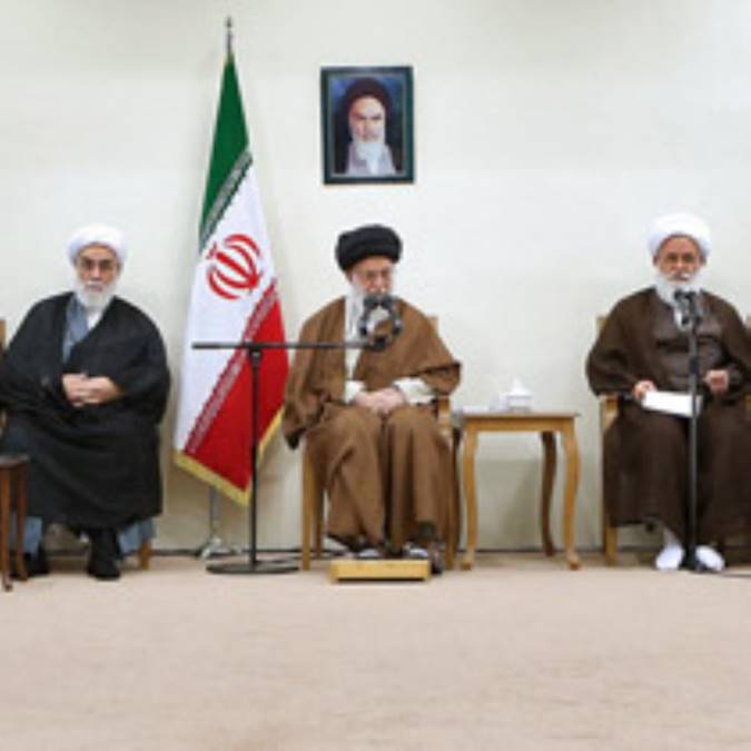 گزارش تصویری / دیدار دست‌اندرکاران کنگره بزرگداشت آیت‌الله سید مصطفی خمینی با رهبر انقلاب