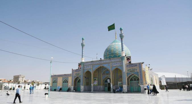 استقرار اکیپ پزشکی و ویزیت رایگان مردم در حرم امامزاده سیدعلی(ع) قم