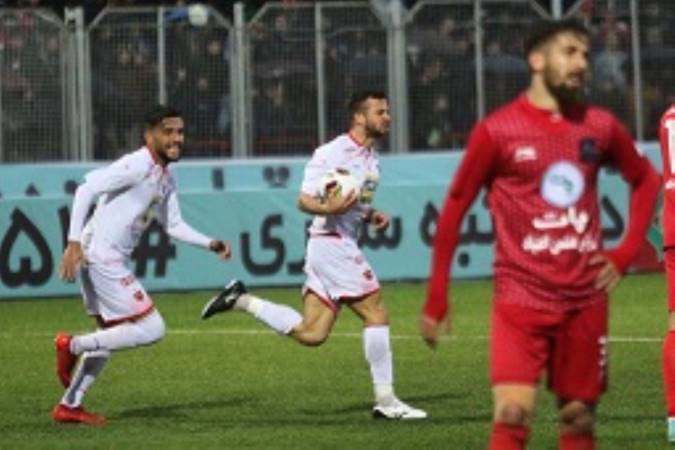 پرسپولیس متوقف شد، مدعیان به یک قدمی صدر رسیدند