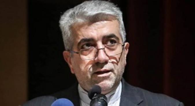 وزیر نیرو: شیرین کردن آب دریا به طور جدی در دستور کار دولت قرار دارد