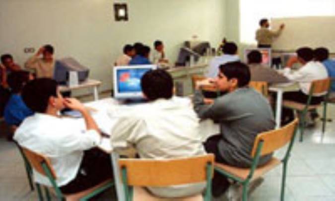 ضرورت آموزش و یادگیری الکترونیکی در مدارس