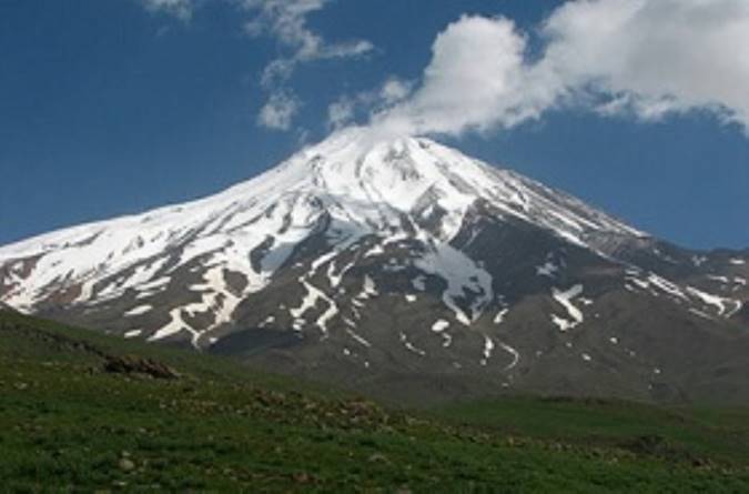 احتمال فعال شدن آتشفشان دماوند در امتداد زلزله‌ها وجود دارد