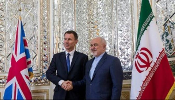 گزارش توییتری ظریف از رایزنی‌اش با وزیر امور خارجه انگلیس در تهران