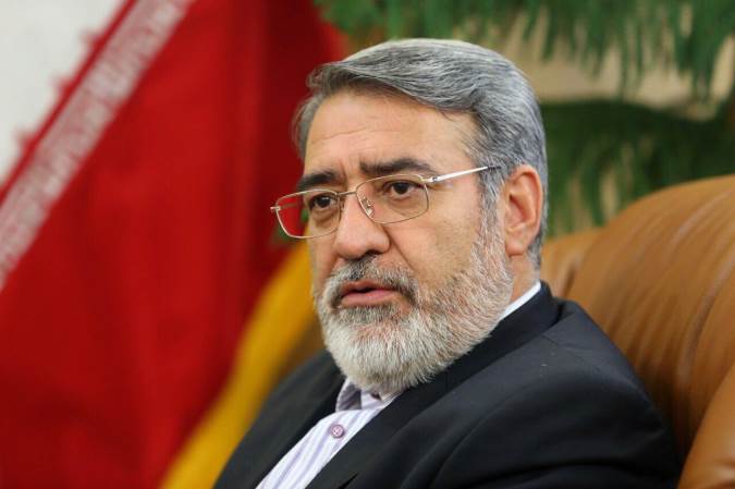وزیر کشور: پارک‌ها و فروشگاه‌های بزرگ تعطیل خواهند شد/ کنترل جدی ورودی و خروجی شهرها