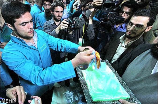 گزارش تصویری آئین غبار روبی ضریح حرم مطهر حضرت فاطمه معصومه (سلام الله علیها)