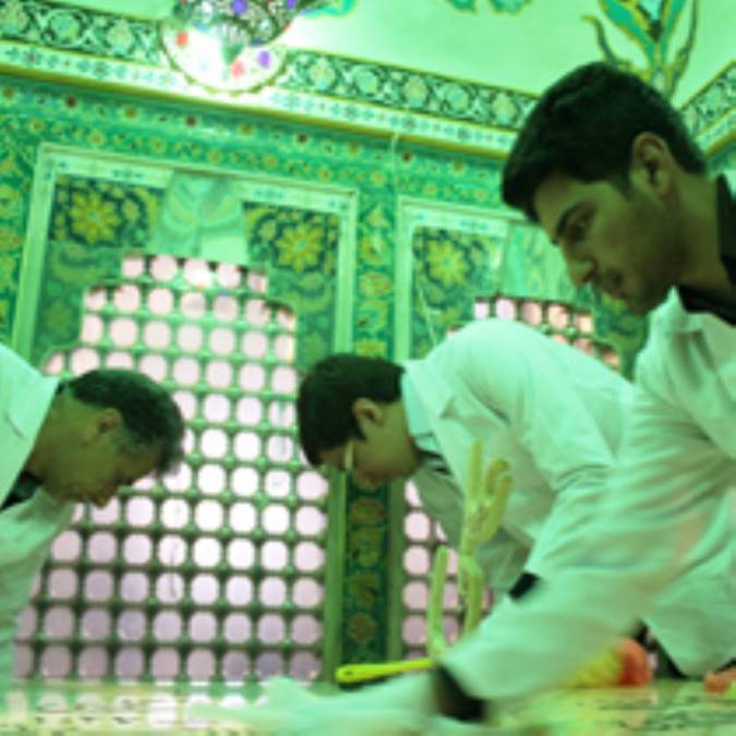 گزارش تصویری / مراسم غبارروبی ضریح مطهر مقبره علامه مجلسی(ره)