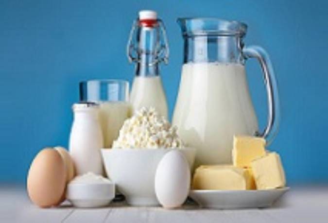 کم شدن لبنیات در سفره مردم و کاهش فاجعه‌بار سن پوکی استخوان در کشور