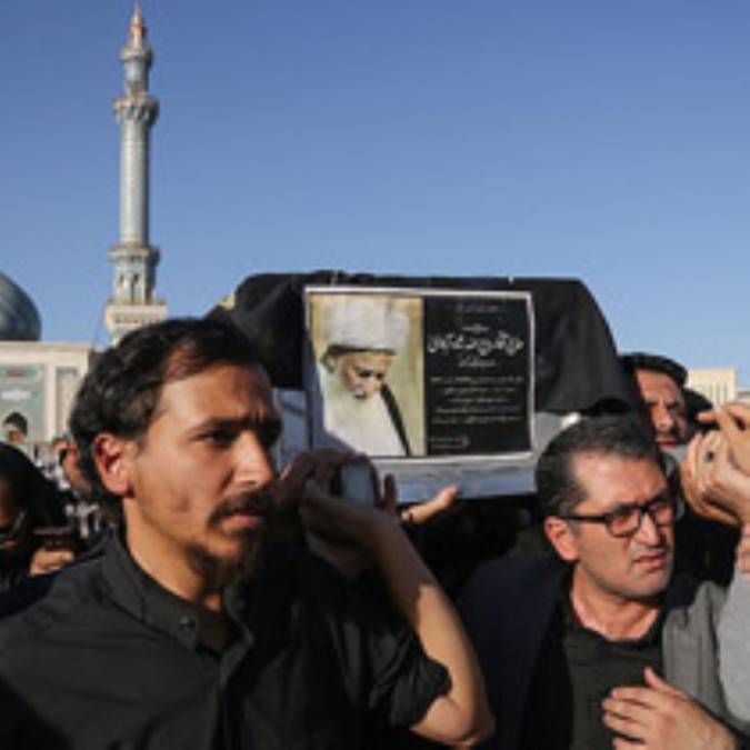 گزارش تصویری / تشییع و خاکسپاری آیت الله روح الله شاه آبادی