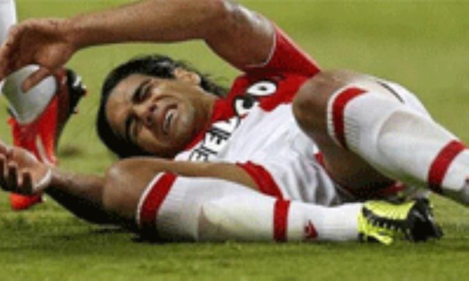 موناکو الى دور ال16 واصابة فالکاو