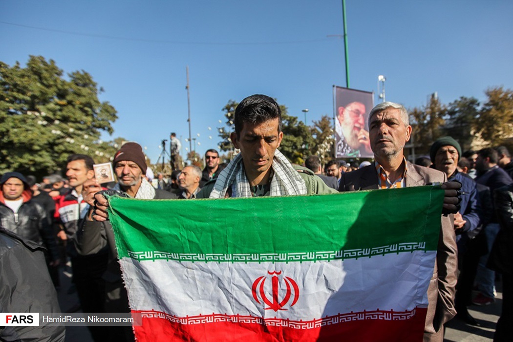 خروش مردم انقلابی ایران علیه آشوب‌گران