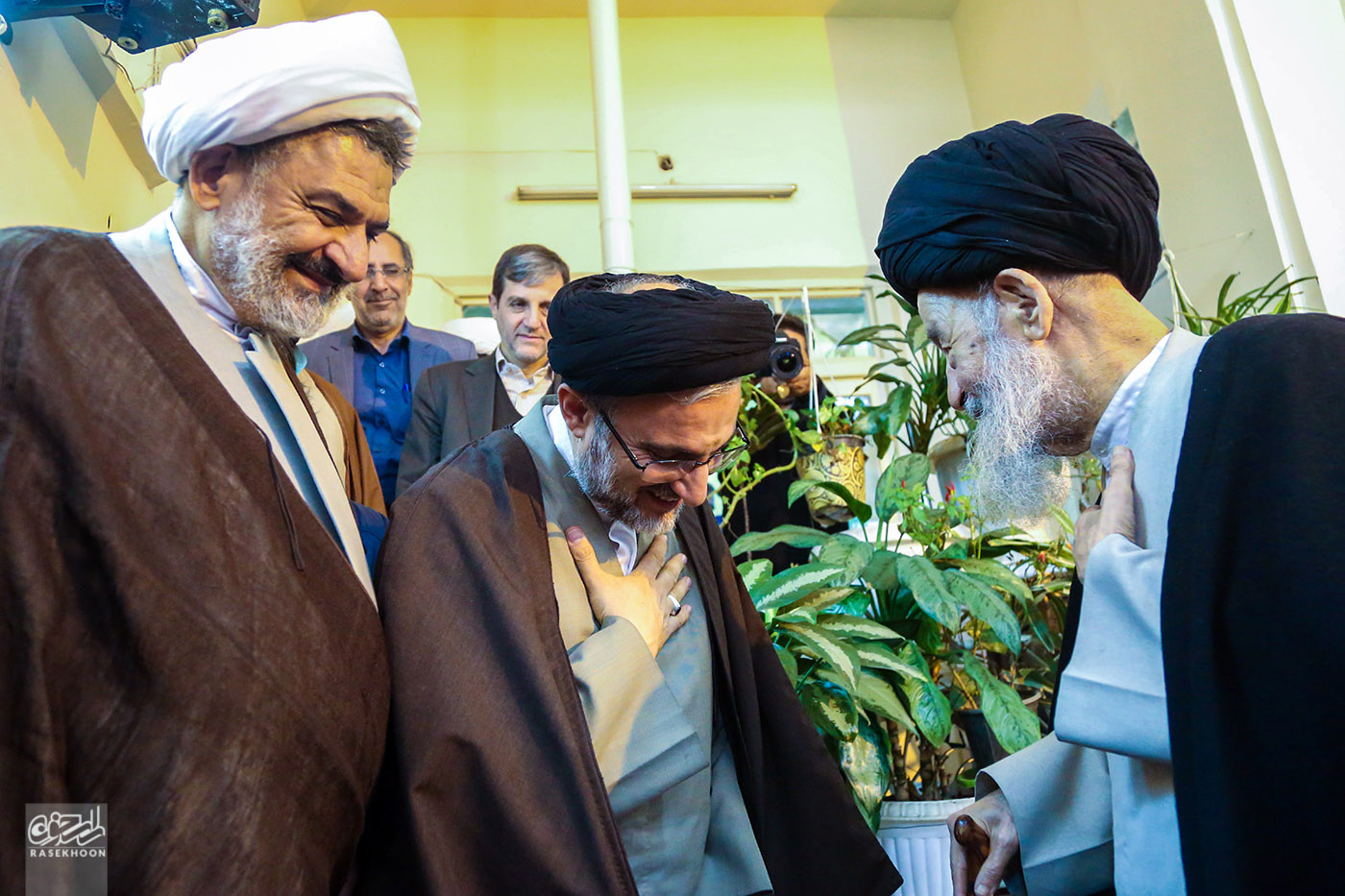 گزارش تصویری اولین دیدار حجت الاسلام خاموشی به عنوان رییس سازمان اوقاف و امورخیریه با مراجع عظام تقلید (بخش اول)