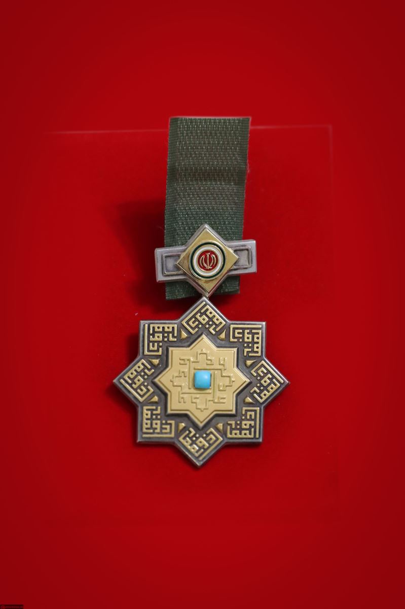 مجاهدت در راه خدا با این پاداشهای دنیایی قابل جبران نیست | جمهوری اسلامی سالهای سال با ایشان کار دارد مجاهدت در راه خدا با این پاداشهای دنیایی قابل جبران نیست | جمهوری اسلامی سالهای سال با ایشان کار دارد