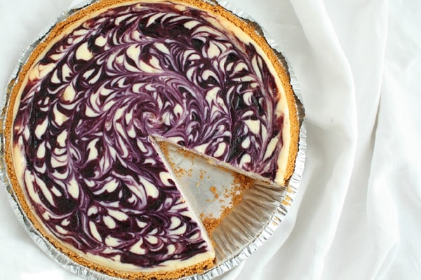 دستور تهیه انواع دسر با بلوبری