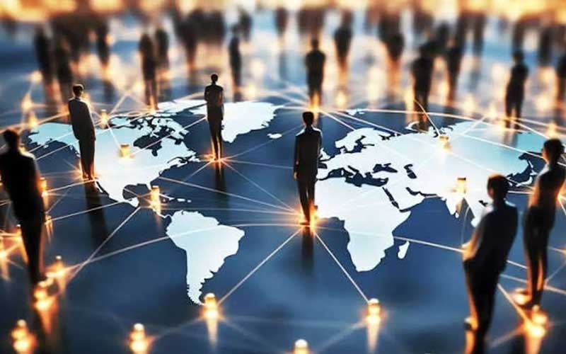 جامعه‌شناسی سلبریتی‌ها و تغییر مرجعیت فرهنگی در بستر شبکه‌های اجتماعی