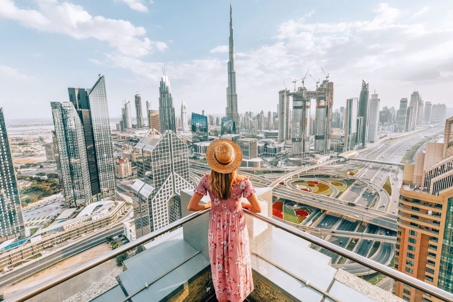 برای اولین سفر خارجی نزدیک دبی را انتخاب کنیم یا استانبول؟! مقایسه کامل!