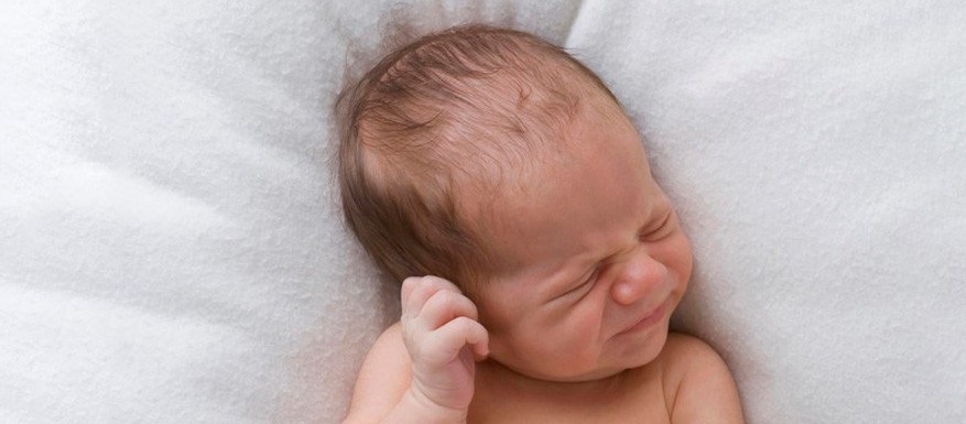 هرآنچه که باید راجع به گوش درد نوزاد بدانیم