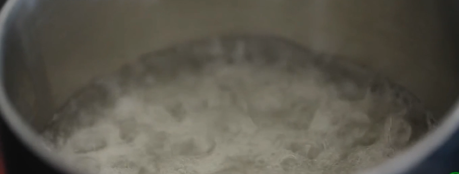 طرز تهیه خاگینه سیب با بستنی کاراملی