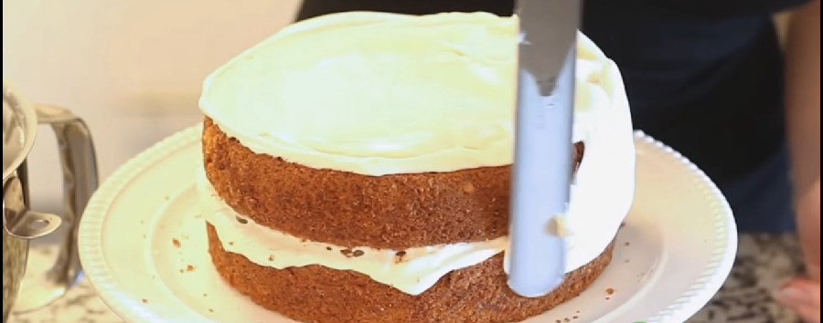 دستور تهیه کیک خامه ای هویج پسته