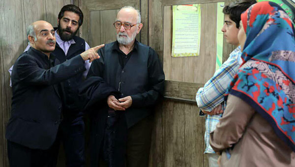 پرویز پورحسینی چشم از جهان فرو بست