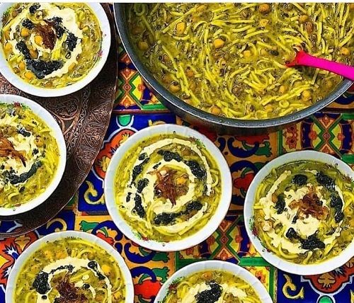 طرز پخت آش رشته و آشنایی با خواص آن