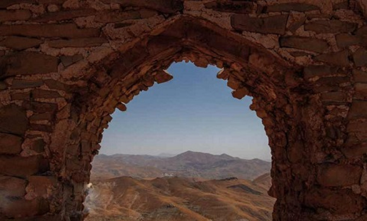 بنای تاریخی و دیدنی گنبد کافر در شهرستان قزوین