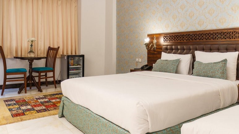 هتل سنتی وکیل شیراز