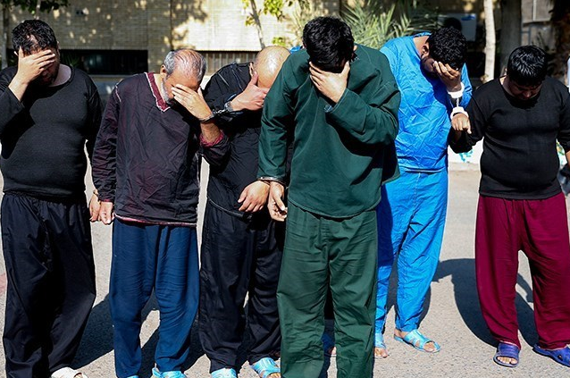 تسلط بر۶ زبان زنده دنیا سارق مامورنما تا «کفزنی» در کسری از ثانیه تسلط بر۶ زبان زنده دنیا سارق مامورنما تا «کفزنی» در کسری از ثانیه