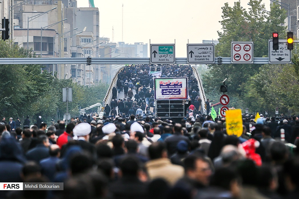 مردم پایتخت یکصدا علیه آشوب / حالا نوبت مسئولان است مردم پایتخت یکصدا علیه آشوب / حالا نوبت مسئولان است