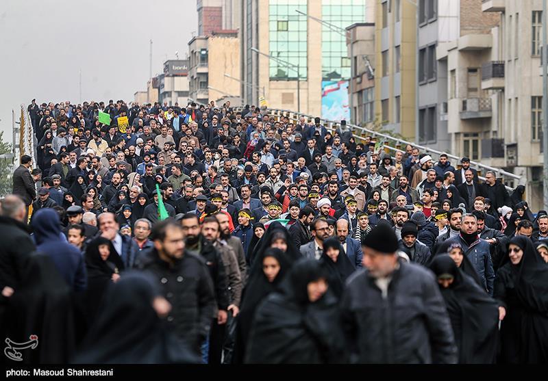 مردم پایتخت یکصدا علیه آشوب / حالا نوبت مسئولان است مردم پایتخت یکصدا علیه آشوب / حالا نوبت مسئولان است