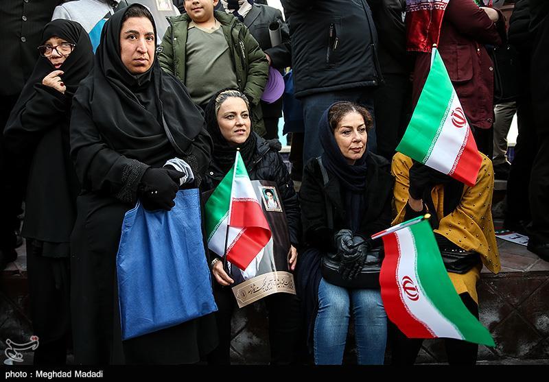 مردم پایتخت یکصدا علیه آشوب / حالا نوبت مسئولان است مردم پایتخت یکصدا علیه آشوب / حالا نوبت مسئولان است