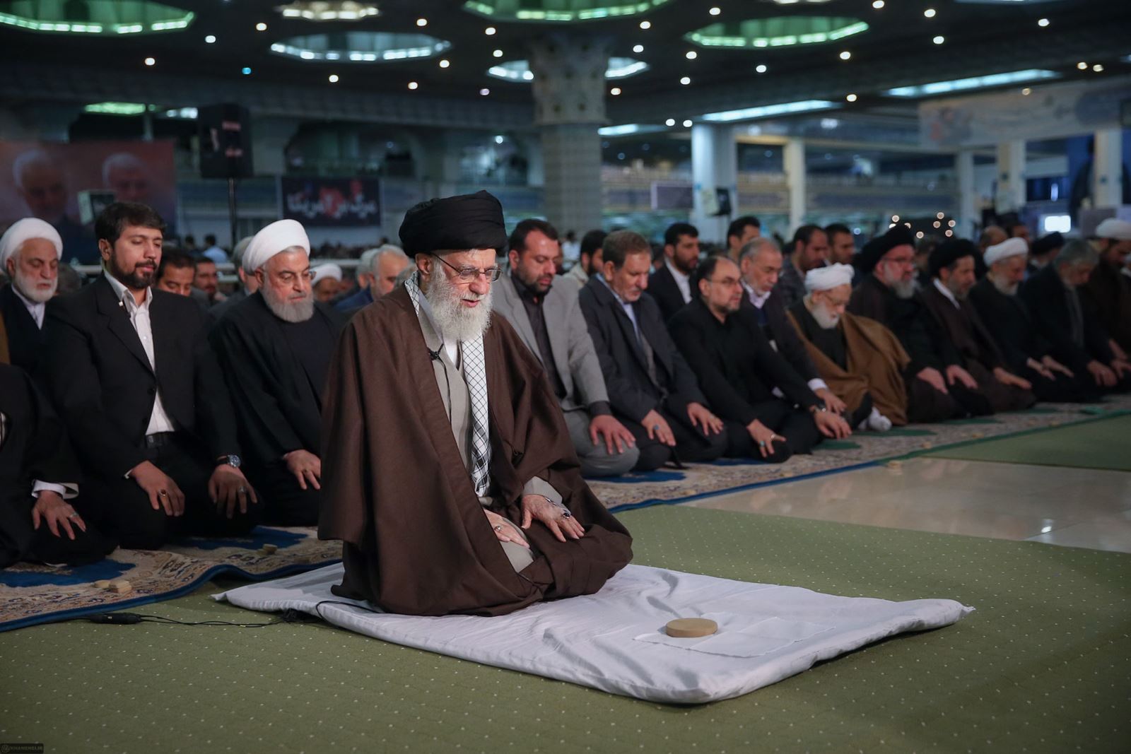 گزارش تصویری خطبه عزت | نماز جمعه تهران به امامت ولی امر مسلمین