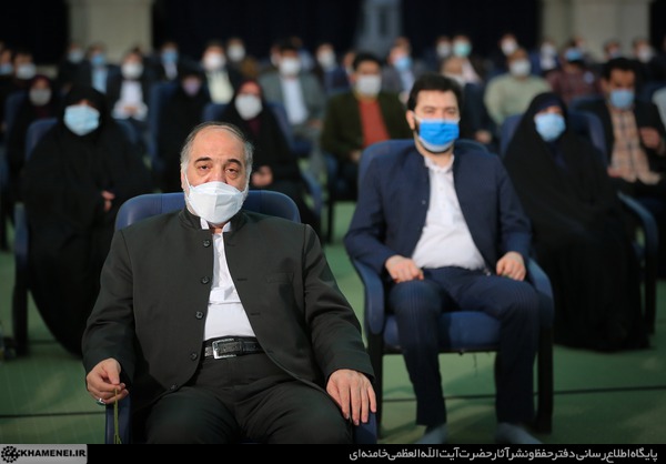 ارتباط تصویری جمعی از مداحان با رهبر انقلاب در سالروز میلاد حضرت زهرا ارتباط تصویری جمعی از مداحان با رهبر انقلاب در سالروز میلاد حضرت زهرا