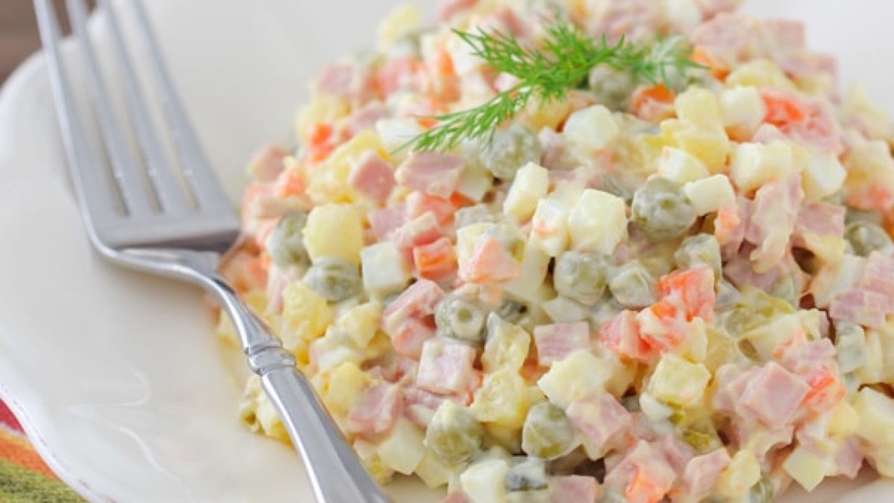 دستور تهیه سالاد اولویه با روش های متفاوت